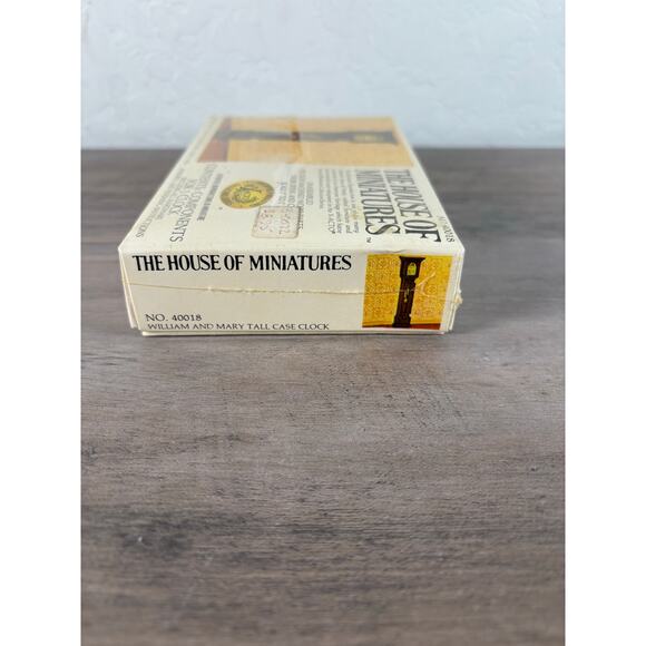 The House of Miniatures 40018, William& Mary Tall Case Clock Circa 1700s - Picture 2 of 2